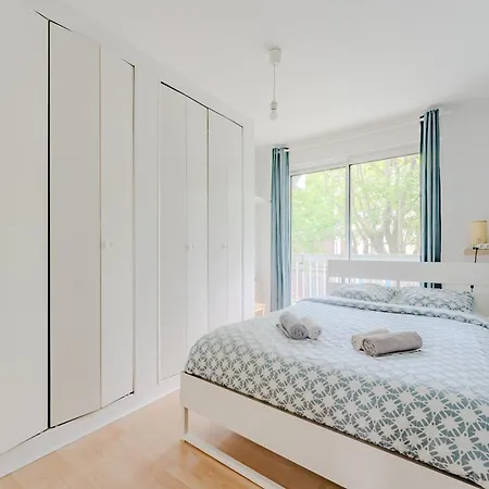 Lejlighed Magnifique 3 Pieces Avec Parking Prive Et Balcon Lille